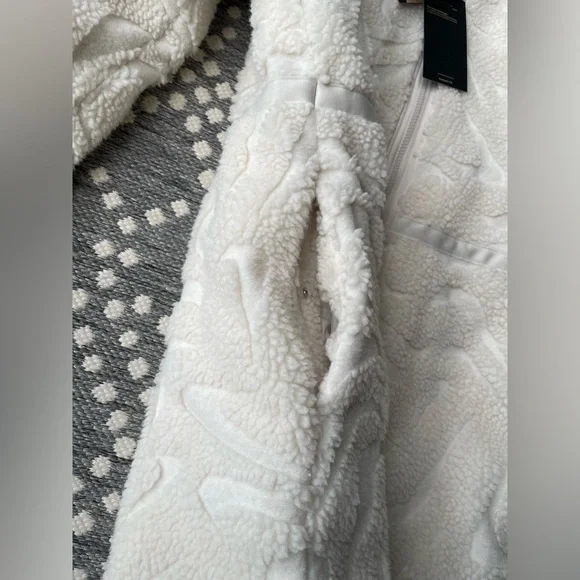 Nike Therma Fit Sherpa Jacket Coat Women’s SMALL NEW Parka Christmas Holiday - Picture 9 of 12